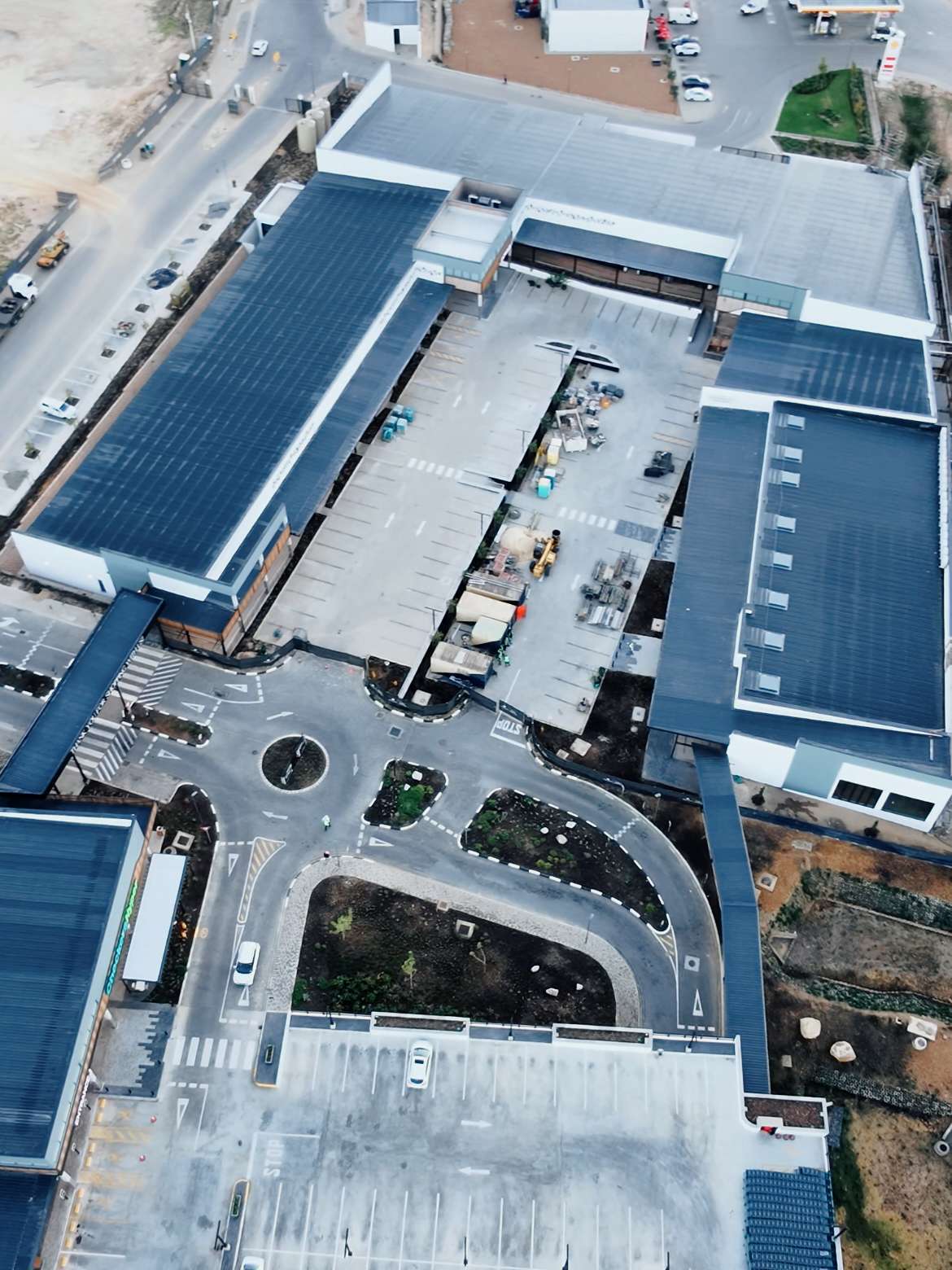 Winelands Square Shopping Centre x LRJ Steel. Commercial Steel Structures.